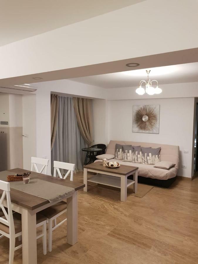 Apartament 2 Camere Ultracentral Римніку-Вилча Екстер'єр фото