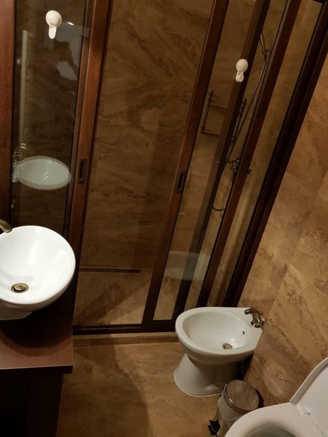Apartament 2 Camere Ultracentral Римніку-Вилча Екстер'єр фото