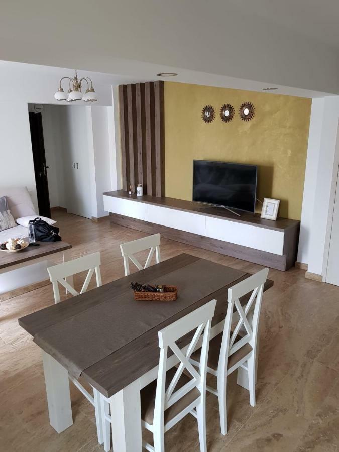 Apartament 2 Camere Ultracentral Римніку-Вилча Екстер'єр фото