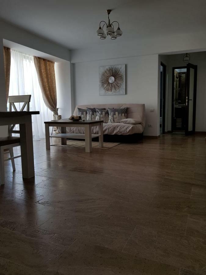 Apartament 2 Camere Ultracentral Римніку-Вилча Екстер'єр фото