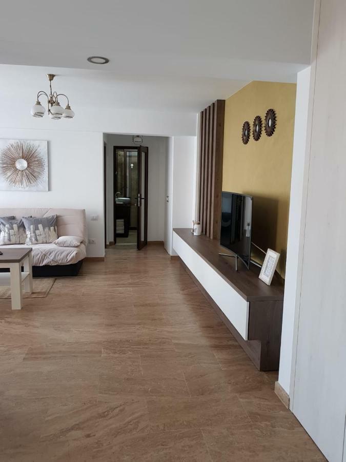 Apartament 2 Camere Ultracentral Римніку-Вилча Екстер'єр фото