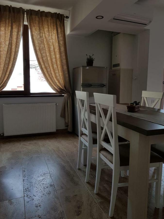 Apartament 2 Camere Ultracentral Римніку-Вилча Екстер'єр фото