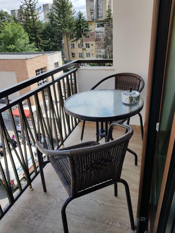 Apartament 2 Camere Ultracentral Римніку-Вилча Екстер'єр фото